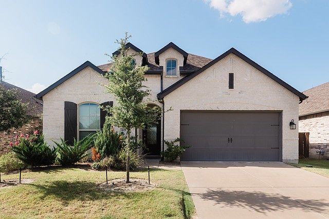 1st image of 625 Claverton Ln