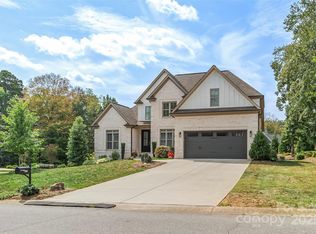 893 Players Ridge Rd, Hickory, NC 28601