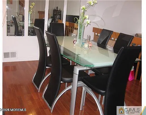 2 bed, 2.5 bath, $2,900 — Photo 3