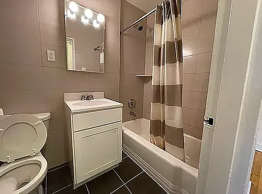 Rented by Queens Apartments Realty LLC | media 7