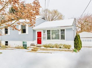 1004 Kennon Ct, Rockville, MD 20851