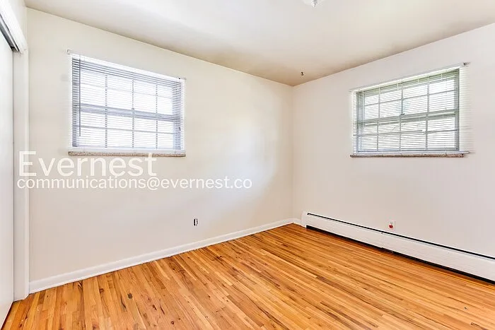 2701 S Fillmore St — Photo 17