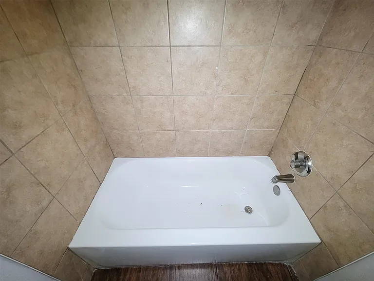 18402 Tall Cypress Dr — Photo 16