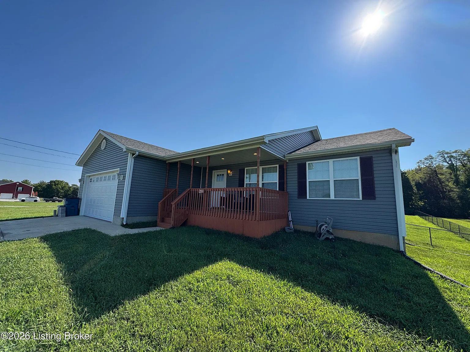 3 bed, 2.0 bath, 1592 sqft, $2,250 — Photo 2