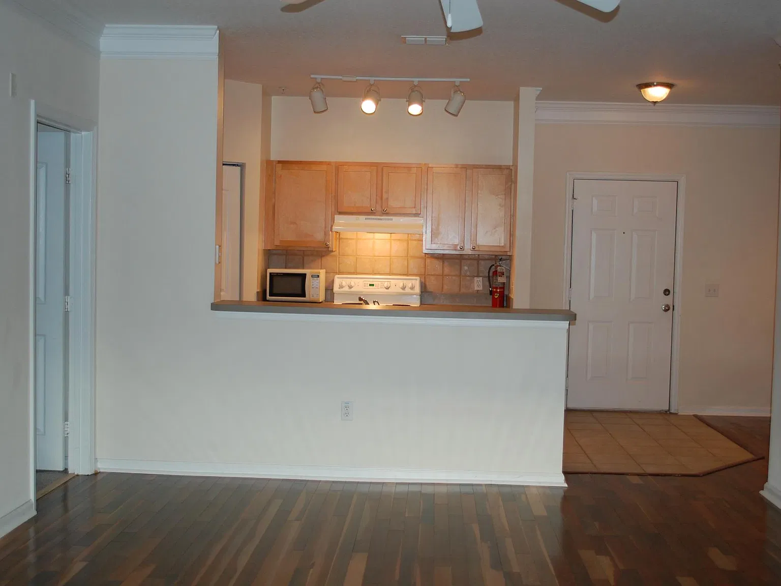 4207 S Dale Mabry Hwy — Photo 2