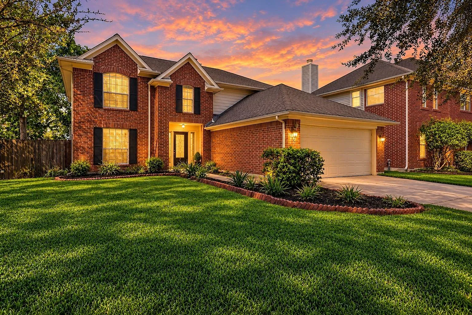 5 bed, 3.5 bath, 2812 sqft, $2,350 — Photo 1