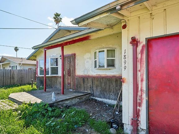 5th image of 1899 Queens Rd