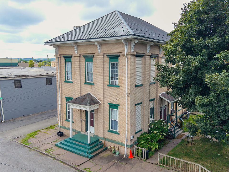 1st image of 359 Groves Ct #363