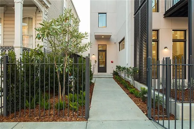 1 bed, 1.0 bath, 756 sqft, $2,150 — Photo 2