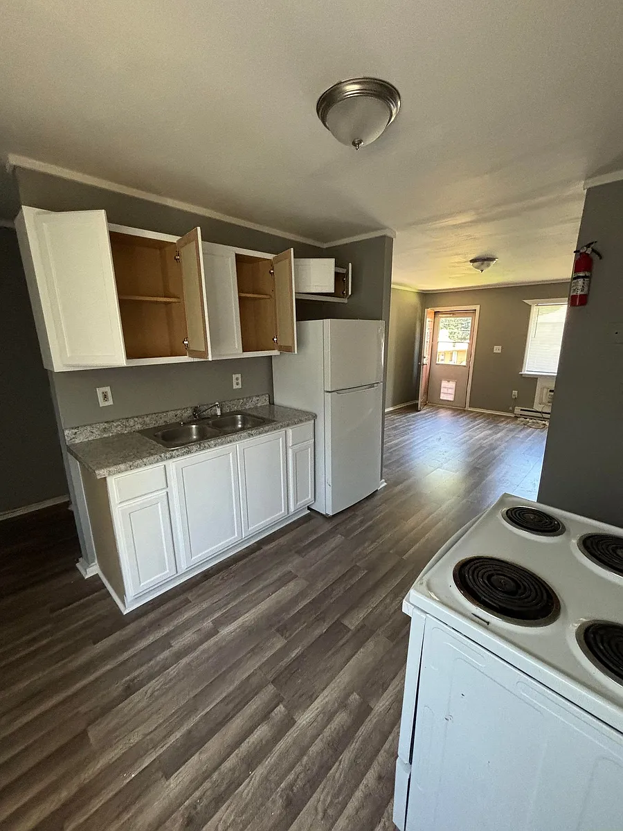 Building Photo - 815 Villa Ct #8
