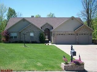 128 Scarborough Ln, Pevely, MO 63070