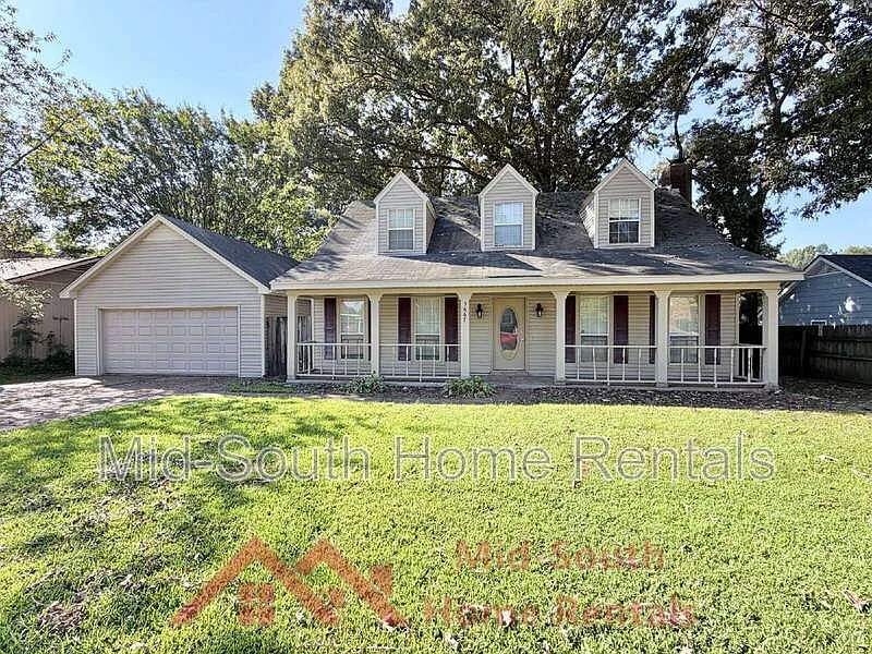 4 bed, 2.0 bath, 1983 sqft, $1,995 — Photo 2