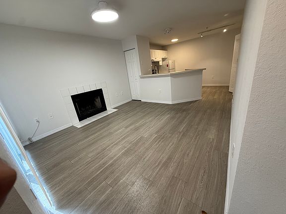 3rd image of 850 S Tamiami Trl APT 401