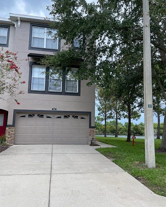 1st image of 2401 Lexington Oak Dr