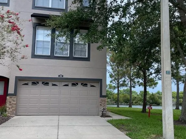 2401 Lexington Oak Dr, Brandon, FL 33511