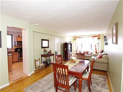 3rd image of 629 Kappock St APT 3A