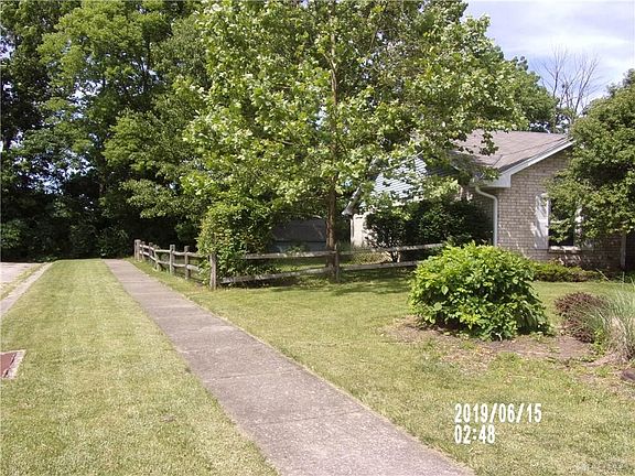 3rd image of 6511 Deer Knolls Dr