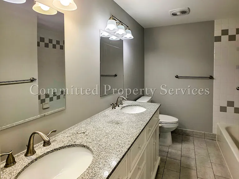 38156 Southfarm Ct — Photo 9