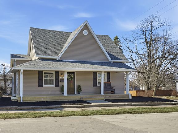 2nd image of 131 N 11th St