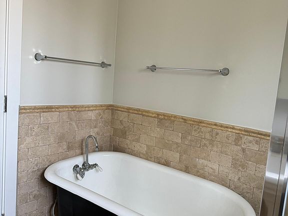 2nd image of 1511 11th St #2
