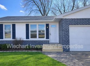 2588 E Bluelick Rd, Lima, OH 45801