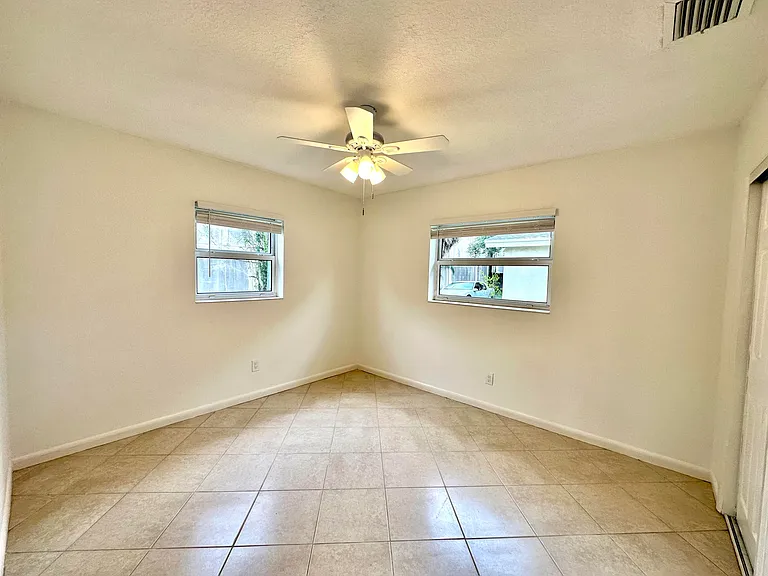 10134 Plant Dr — Photo 15