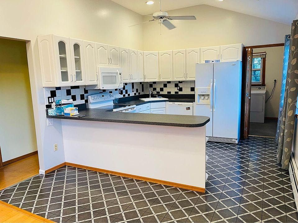1st image of 16 Vista Ln #2