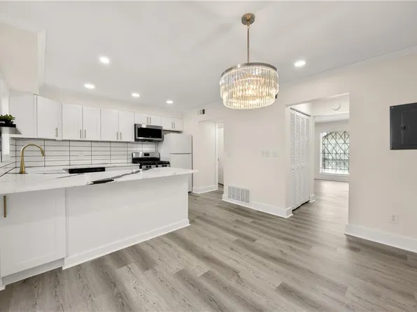 3298 Abbeywood Dr, Decatur, GA 30034