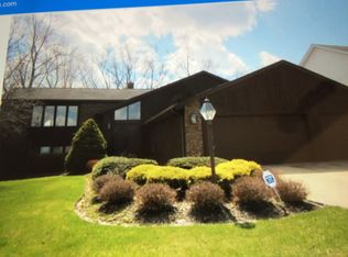 6548 Woodhawk Dr, Mayfield Heights, OH 44124