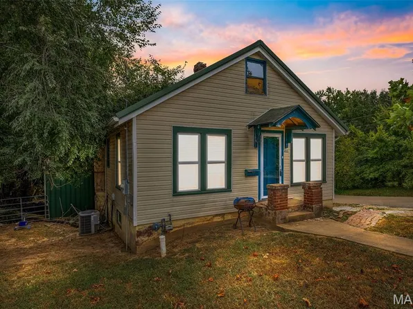 415 High St, Fredericktown, MO 63645