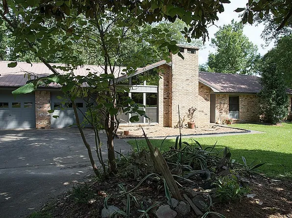 900 N Beech St, Woodville, TX 75979