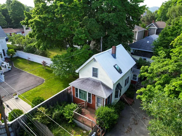 17 Bowles Avenue, Bar Harbor, ME 04609