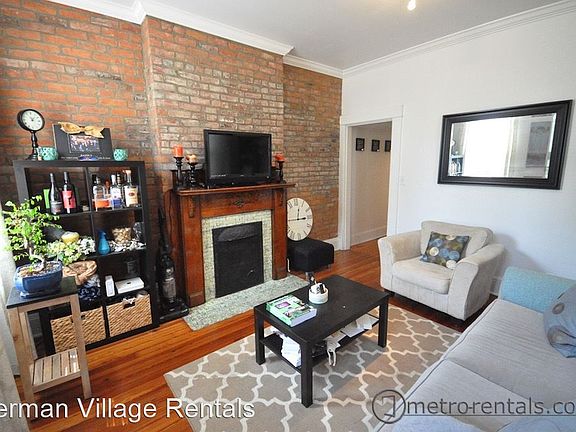 2nd image of 515 S Lazelle St #3408827