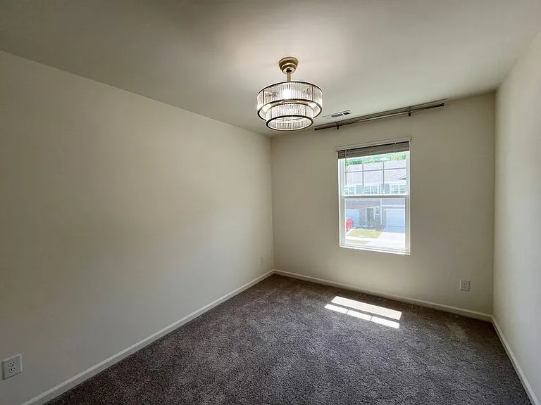 2047 Trailside Dr — Photo 14
