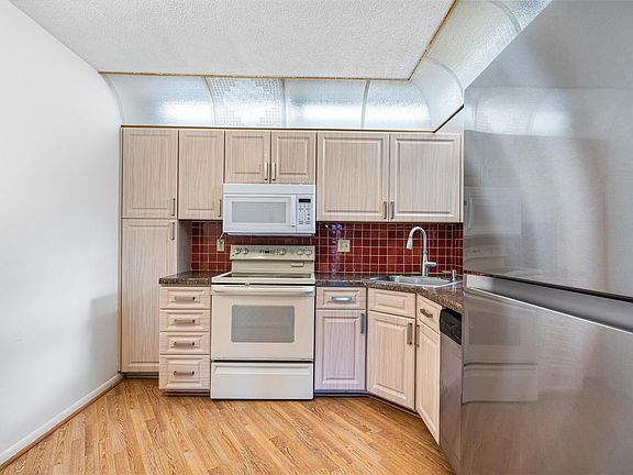 5th image of 4425 Carambola Circle #2620