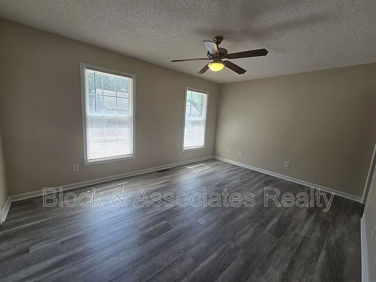 108 Maple Grove Ct — Photo 14