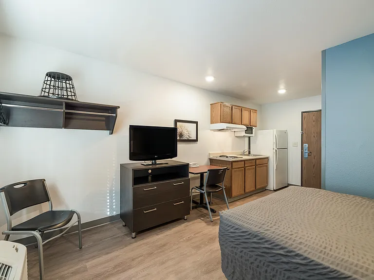 Studio Suite - 1 Full Bed