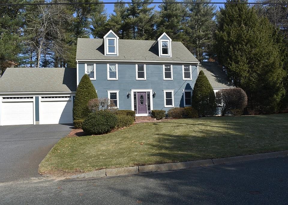 1st image of 15 Evergreen Dr
