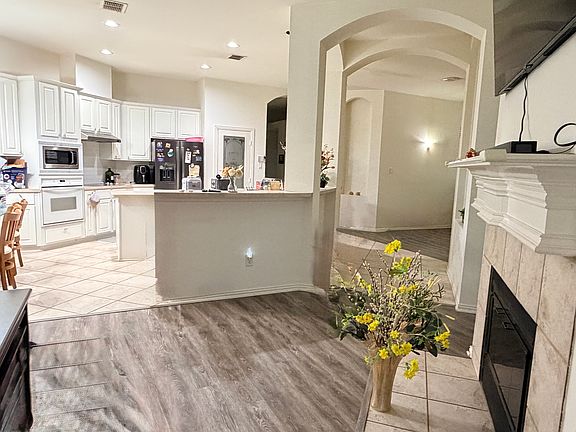 3rd image of 900 Ascension Dr