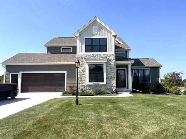 W151N11999 Mistletoe ROAD, Germantown, WI 53022
