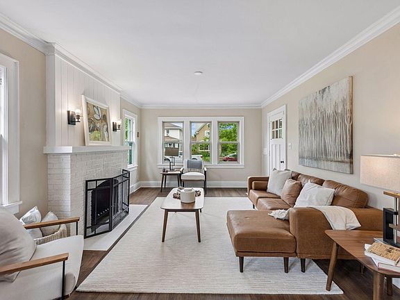 2nd image of 792 Charles Ave