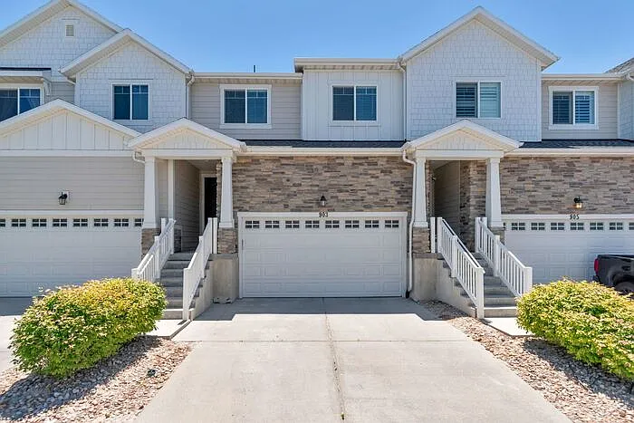 903 W Skyraider Ln — Photo 1