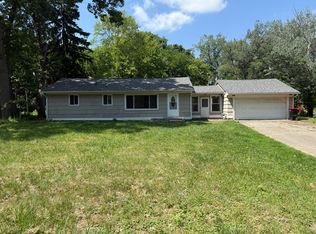 24205 Berg Rd, Southfield, MI 48033