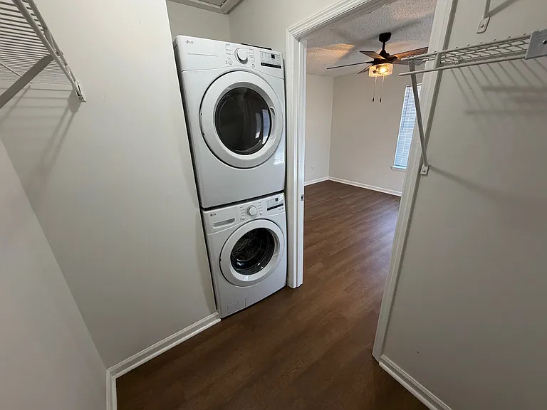 201 Forest Dr #B — Photo 4