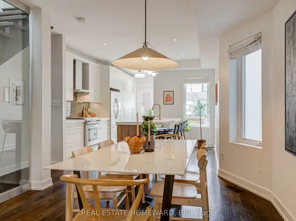 44 Ashdale Ave, Toronto, ON M4L 2Y7