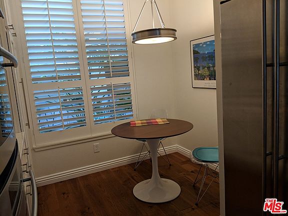 4th image of 500 S Barrington Ave APT 7