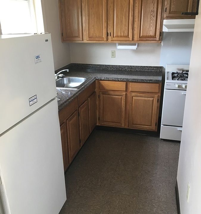 2nd image of 29 Parker St #2