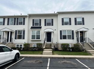 8265 Catalpa Ridge Dr, Blacklick, OH 43004