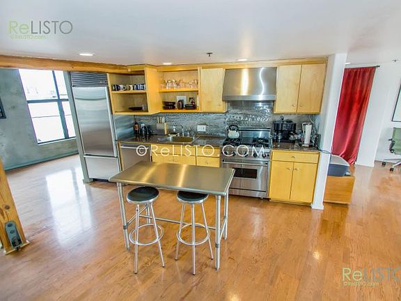 4th image of 65 Norfolk St Unit 6