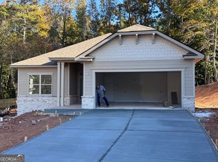 318 Magnolia Villas Dr, Cornelia, GA 30531